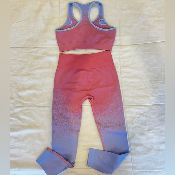 Gymshark Adapt Ombré Leggings and Bra Set - Picture 2 of 3